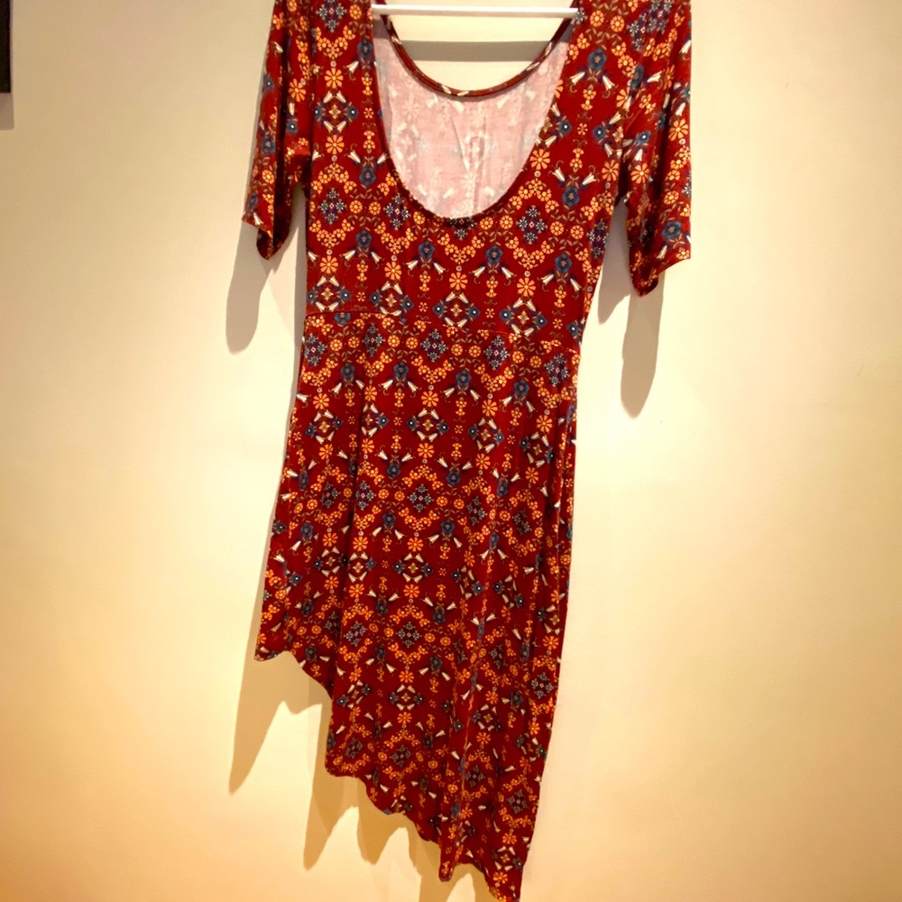 Francesca’s Floral Print Dress with Modern Diagonal Cut at Bottom. Small.